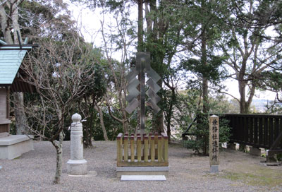 ������ꡔq��